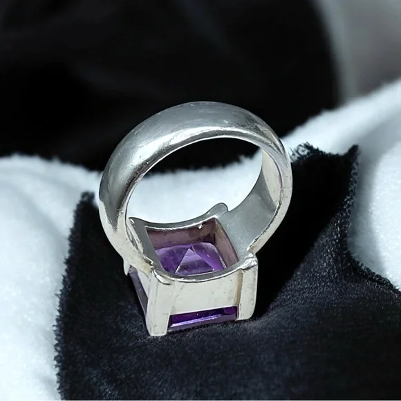 🌺Large Sterling & Purpled Stone  Ring - Picture 7 of 9